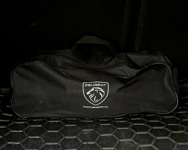 Серый Пежо 301, объемом двигателя 1.59 л и пробегом 66 тыс. км за 13000 $, фото 11 на Automoto.ua