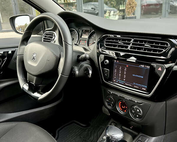 Серый Пежо 301, объемом двигателя 1.59 л и пробегом 66 тыс. км за 13000 $, фото 13 на Automoto.ua