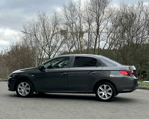 Серый Пежо 301, объемом двигателя 1.59 л и пробегом 66 тыс. км за 13000 $, фото 3 на Automoto.ua