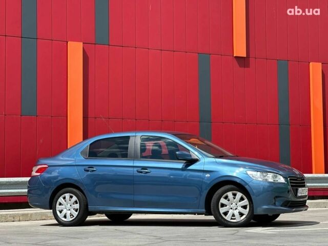 Синий Пежо 301, объемом двигателя 1.6 л и пробегом 212 тыс. км за 6400 $, фото 3 на Automoto.ua