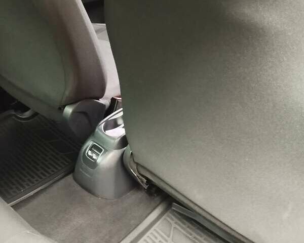 Синій Пежо 301, об'ємом двигуна 1.6 л та пробігом 168 тис. км за 6300 $, фото 7 на Automoto.ua