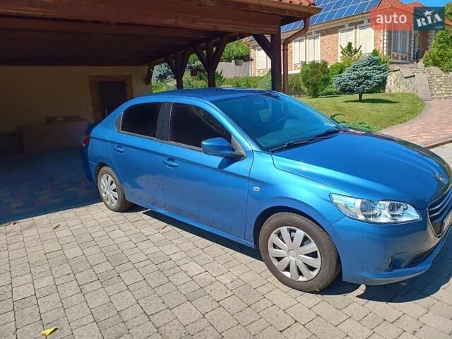 Синий Пежо 301, объемом двигателя 1.56 л и пробегом 117 тыс. км за 6500 $, фото 1 на Automoto.ua