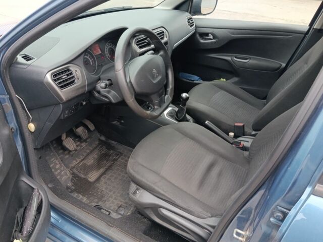 Синий Пежо 301, объемом двигателя 1.6 л и пробегом 194 тыс. км за 5600 $, фото 5 на Automoto.ua