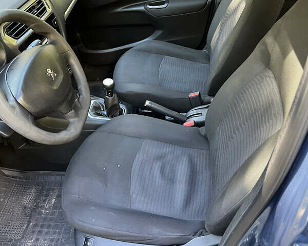 Синий Пежо 301, объемом двигателя 1.6 л и пробегом 375 тыс. км за 6400 $, фото 8 на Automoto.ua