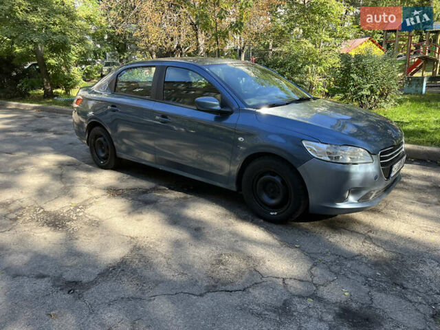 Синий Пежо 301, объемом двигателя 1.6 л и пробегом 375 тыс. км за 6400 $, фото 1 на Automoto.ua