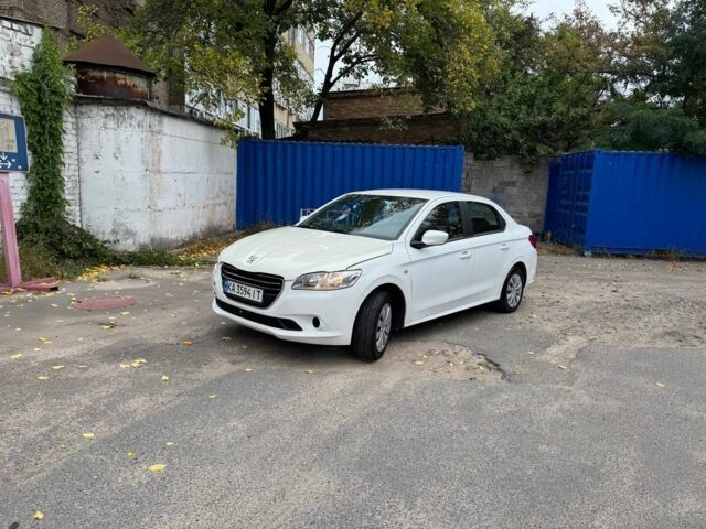 Пежо 304 2017 у Києві на Automoto.ua Білий Пежо 304, об'ємом двигуна 1.2 л та пробігом 245 тис. км за 4800 $, фото 1 на Automoto.ua