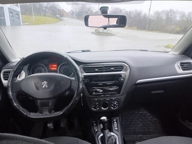 Белый Пежо 304, объемом двигателя 1.6 л и пробегом 300 тыс. км за 4999 $, фото 5 на Automoto.ua