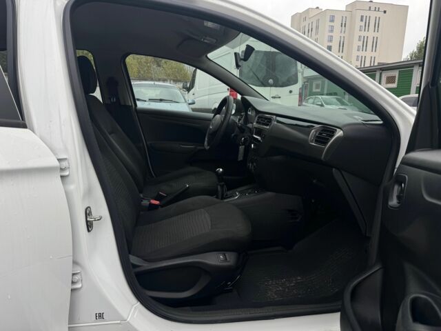 Пежо 304 2018 у Києві на Automoto.ua Білий Пежо 304, об'ємом двигуна 1.2 л та пробігом 170 тис. км за 4700 $, фото 11 на Automoto.ua