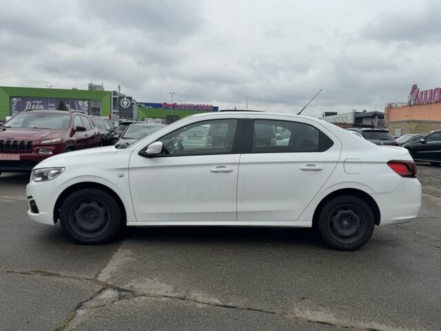 Пежо 304 2018 у Києві на Automoto.ua Білий Пежо 304, об'ємом двигуна 1.2 л та пробігом 170 тис. км за 4700 $, фото 1 на Automoto.ua