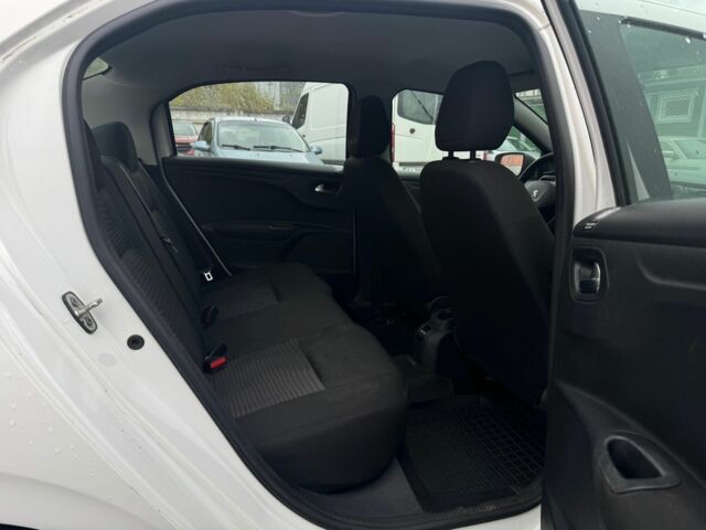 Пежо 304 2018 у Києві на Automoto.ua Білий Пежо 304, об'ємом двигуна 1.2 л та пробігом 170 тис. км за 4700 $, фото 10 на Automoto.ua