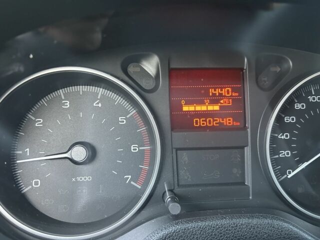 Белый Пежо 304, объемом двигателя 1.6 л и пробегом 60 тыс. км за 8400 $, фото 11 на Automoto.ua