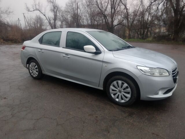 Сірий Пежо 304, об'ємом двигуна 1.2 л та пробігом 320 тис. км за 3600 $, фото 1 на Automoto.ua