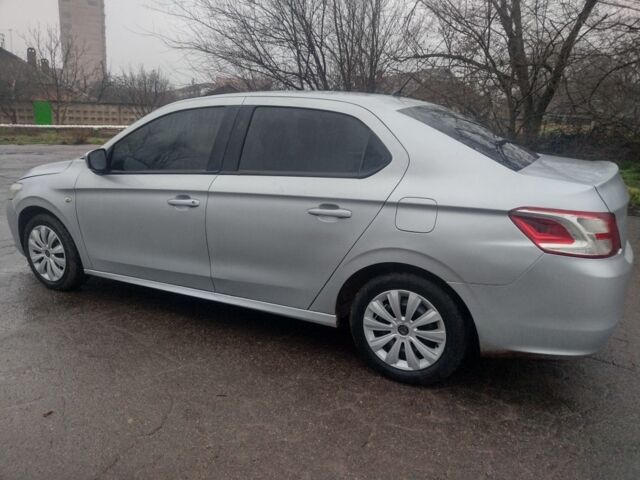 Сірий Пежо 304, об'ємом двигуна 1.2 л та пробігом 320 тис. км за 3600 $, фото 3 на Automoto.ua