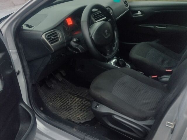 Сірий Пежо 304, об'ємом двигуна 1.2 л та пробігом 320 тис. км за 3600 $, фото 4 на Automoto.ua