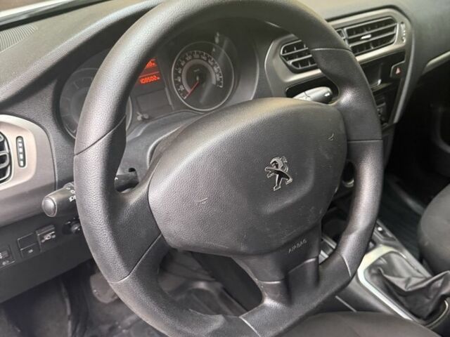 Белый Пежо 305, объемом двигателя 1.6 л и пробегом 108 тыс. км за 6100 $, фото 6 на Automoto.ua