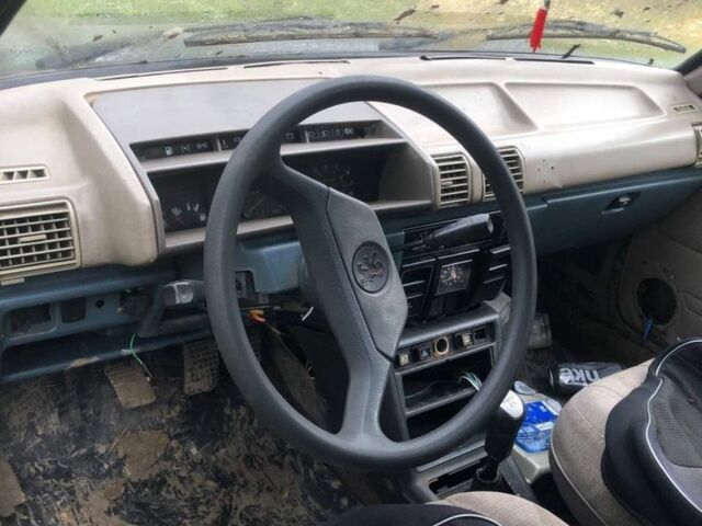 Серый Пежо 305, объемом двигателя 1.6 л и пробегом 1 тыс. км за 204 $, фото 4 на Automoto.ua