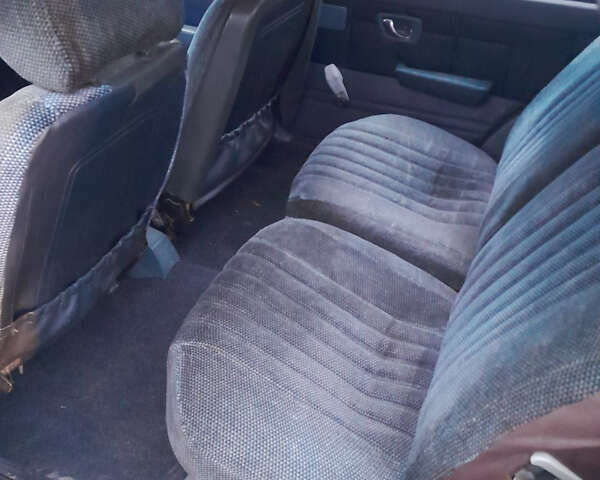 Синій Пежо 305, об'ємом двигуна 1.8 л та пробігом 100 тис. км за 722 $, фото 7 на Automoto.ua