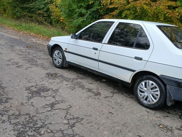 Белый Пежо 306, объемом двигателя 1.4 л и пробегом 364 тыс. км за 1300 $, фото 4 на Automoto.ua