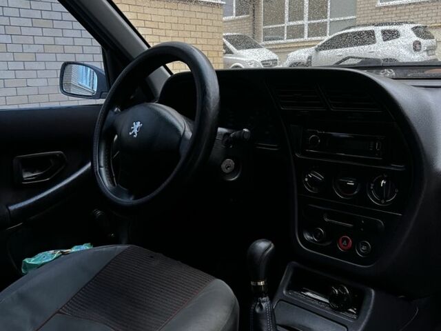 Білий Пежо 306, об'ємом двигуна 1.4 л та пробігом 320 тис. км за 1650 $, фото 10 на Automoto.ua