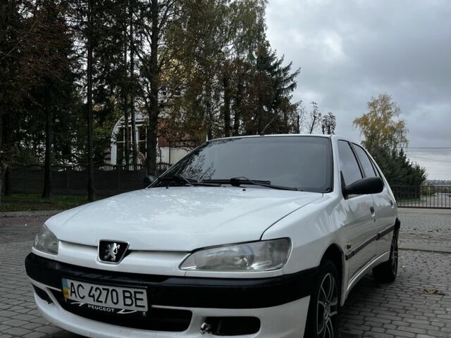 Білий Пежо 306, об'ємом двигуна 1.4 л та пробігом 320 тис. км за 1650 $, фото 1 на Automoto.ua
