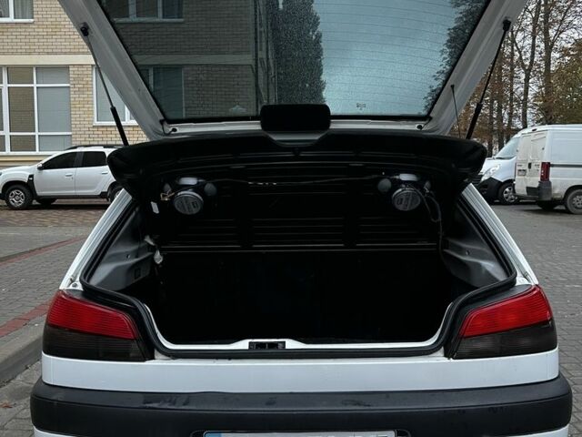 Білий Пежо 306, об'ємом двигуна 1.4 л та пробігом 320 тис. км за 1650 $, фото 18 на Automoto.ua