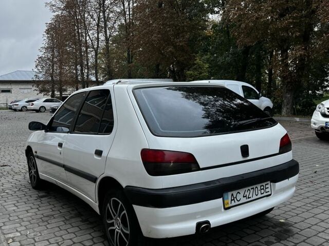 Білий Пежо 306, об'ємом двигуна 1.4 л та пробігом 320 тис. км за 1650 $, фото 2 на Automoto.ua
