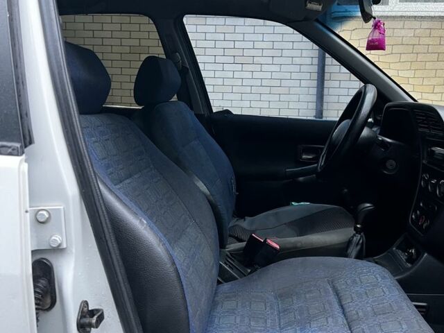 Білий Пежо 306, об'ємом двигуна 1.4 л та пробігом 320 тис. км за 1650 $, фото 9 на Automoto.ua