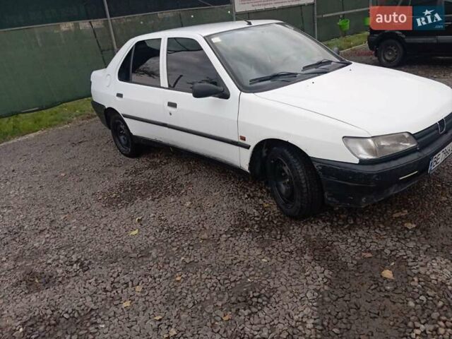 Белый Пежо 306, объемом двигателя 1.9 л и пробегом 154 тыс. км за 2200 $, фото 5 на Automoto.ua