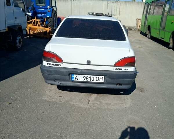 Белый Пежо 306, объемом двигателя 1.4 л и пробегом 300 тыс. км за 800 $, фото 7 на Automoto.ua