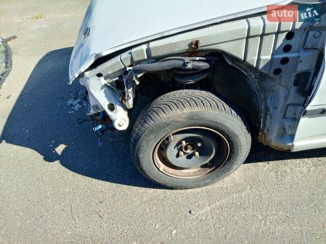 Белый Пежо 306, объемом двигателя 1.4 л и пробегом 300 тыс. км за 800 $, фото 6 на Automoto.ua