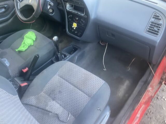 Красный Пежо 306, объемом двигателя 1.4 л и пробегом 3 тыс. км за 600 $, фото 5 на Automoto.ua