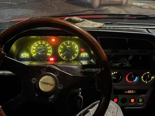 Красный Пежо 306, объемом двигателя 1.4 л и пробегом 358 тыс. км за 1000 $, фото 9 на Automoto.ua