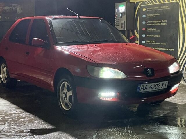 Красный Пежо 306, объемом двигателя 1.4 л и пробегом 358 тыс. км за 1000 $, фото 7 на Automoto.ua