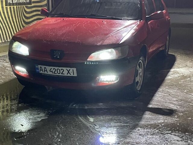 Красный Пежо 306, объемом двигателя 1.4 л и пробегом 358 тыс. км за 1000 $, фото 6 на Automoto.ua
