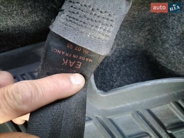 Пежо 306, объемом двигателя 1.4 л и пробегом 350 тыс. км за 2400 $, фото 34 на Automoto.ua