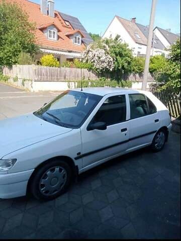 Пежо 306, объемом двигателя 1.4 л и пробегом 350 тыс. км за 2400 $, фото 13 на Automoto.ua