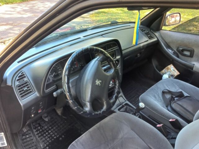Синий Пежо 306, объемом двигателя 2 л и пробегом 496 тыс. км за 2400 $, фото 7 на Automoto.ua