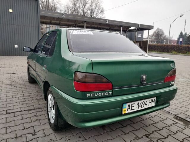 Зеленый Пежо 306, объемом двигателя 1.4 л и пробегом 457 тыс. км за 1700 $, фото 5 на Automoto.ua