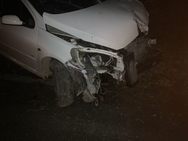 Белый Пежо 307, объемом двигателя 1.6 л и пробегом 307 тыс. км за 1500 $, фото 1 на Automoto.ua