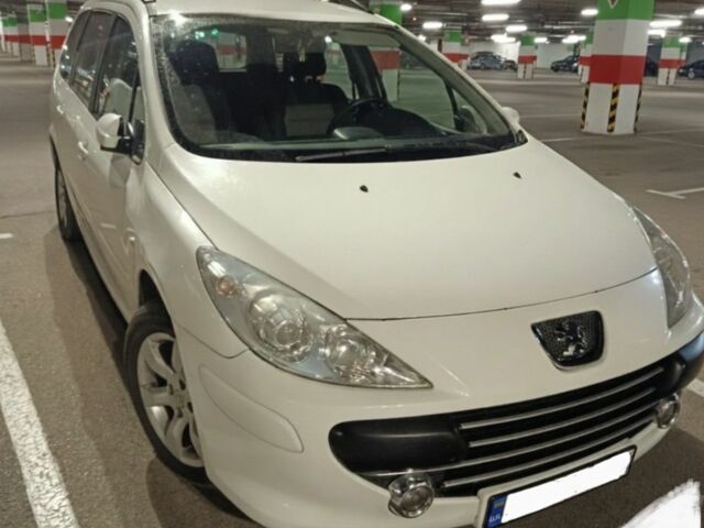 Белый Пежо 307, объемом двигателя 1.6 л и пробегом 23 тыс. км за 3075 $, фото 1 на Automoto.ua