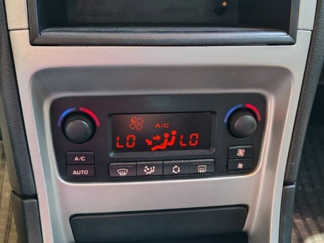 Бежевый Пежо 307, объемом двигателя 1.6 л и пробегом 280 тыс. км за 3750 $, фото 4 на Automoto.ua