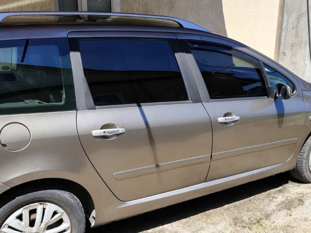 Бежевый Пежо 307, объемом двигателя 1.6 л и пробегом 280 тыс. км за 3750 $, фото 6 на Automoto.ua