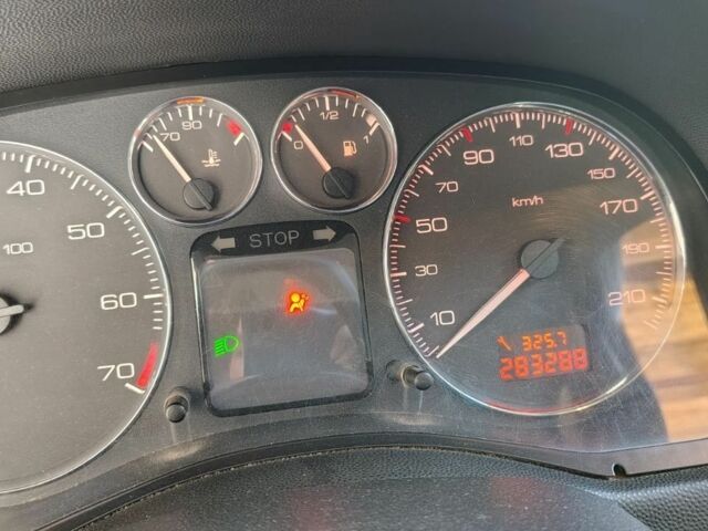 Бежевый Пежо 307, объемом двигателя 1.6 л и пробегом 280 тыс. км за 3750 $, фото 2 на Automoto.ua