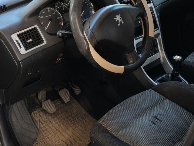 Бежевый Пежо 307, объемом двигателя 1.6 л и пробегом 280 тыс. км за 3750 $, фото 12 на Automoto.ua