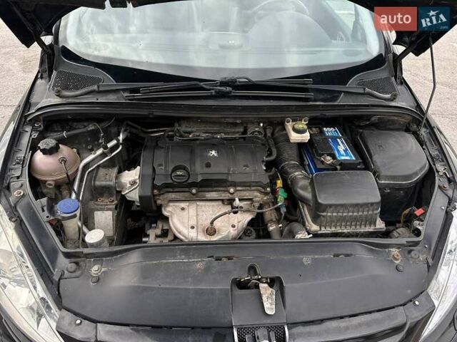 Черный Пежо 307, объемом двигателя 1.59 л и пробегом 280 тыс. км за 4100 $, фото 5 на Automoto.ua