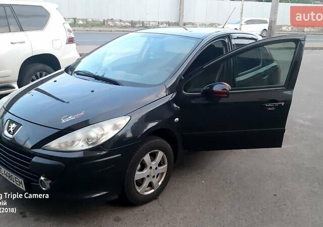 Черный Пежо 307, объемом двигателя 1.6 л и пробегом 240 тыс. км за 4400 $, фото 6 на Automoto.ua