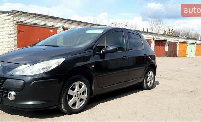 Черный Пежо 307, объемом двигателя 1.6 л и пробегом 240 тыс. км за 4400 $, фото 9 на Automoto.ua