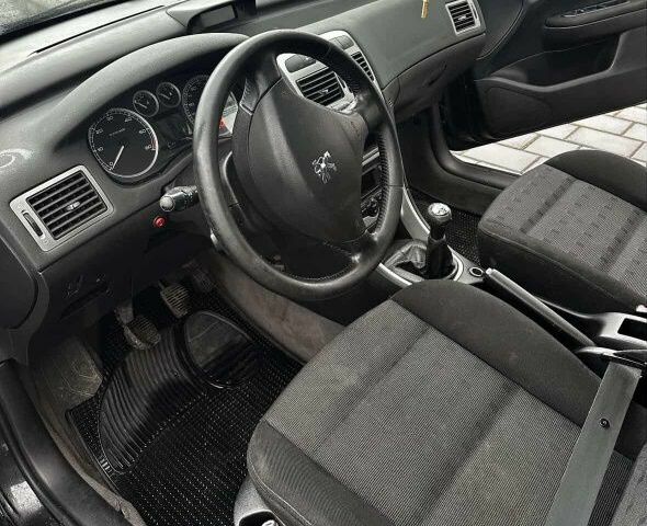 Черный Пежо 307, объемом двигателя 0 л и пробегом 300 тыс. км за 1500 $, фото 9 на Automoto.ua