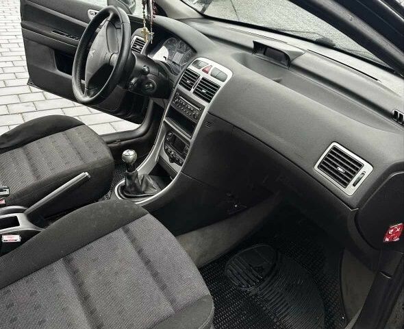 Черный Пежо 307, объемом двигателя 0 л и пробегом 300 тыс. км за 1500 $, фото 11 на Automoto.ua