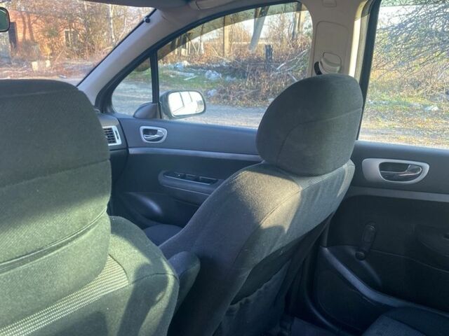 Чорний Пежо 307, об'ємом двигуна 2.2 л та пробігом 358 тис. км за 2700 $, фото 8 на Automoto.ua